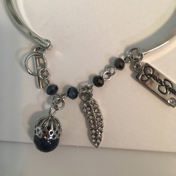 Silver Bangle Blue Charms Leaf Toggle Closure - Picture 2 of 2